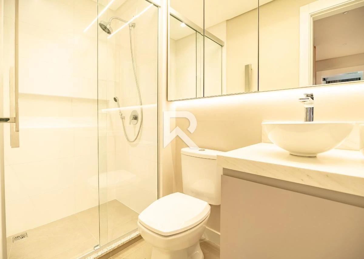 Furnished apartment, 87 m², with a glass-enclosed balcony — photo 10
