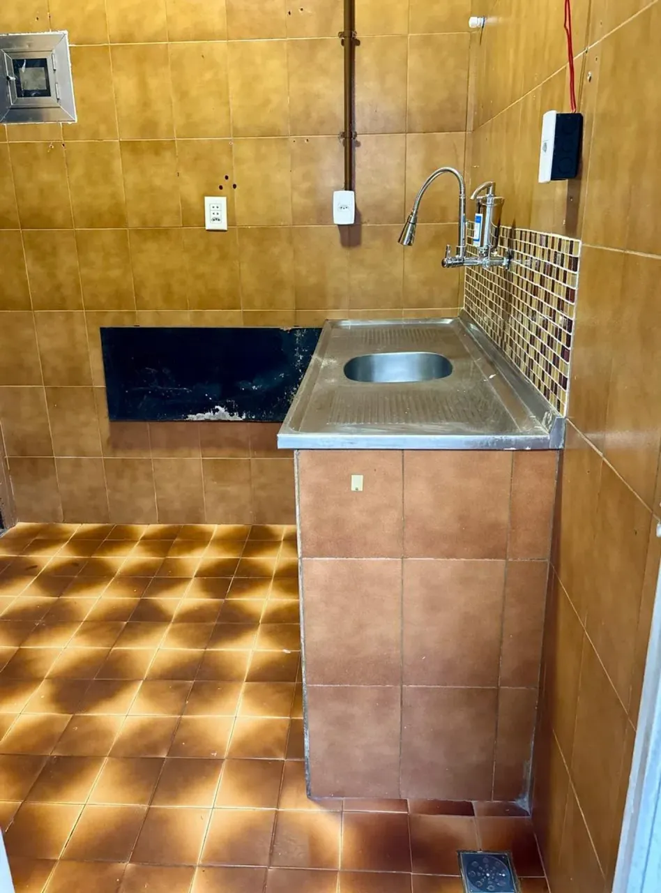 Unfurnished apartment with 3 bedrooms and closed kitchen — photo 20