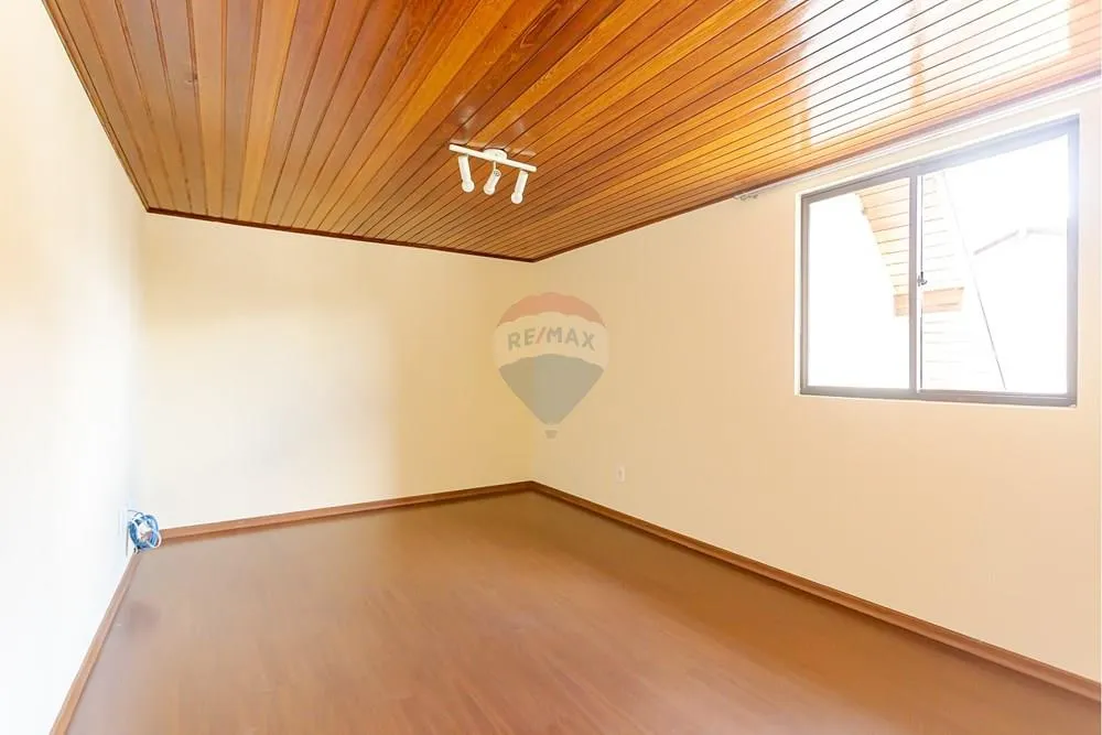 3-bedroom house 247 m² with pets allowed — photo 18
