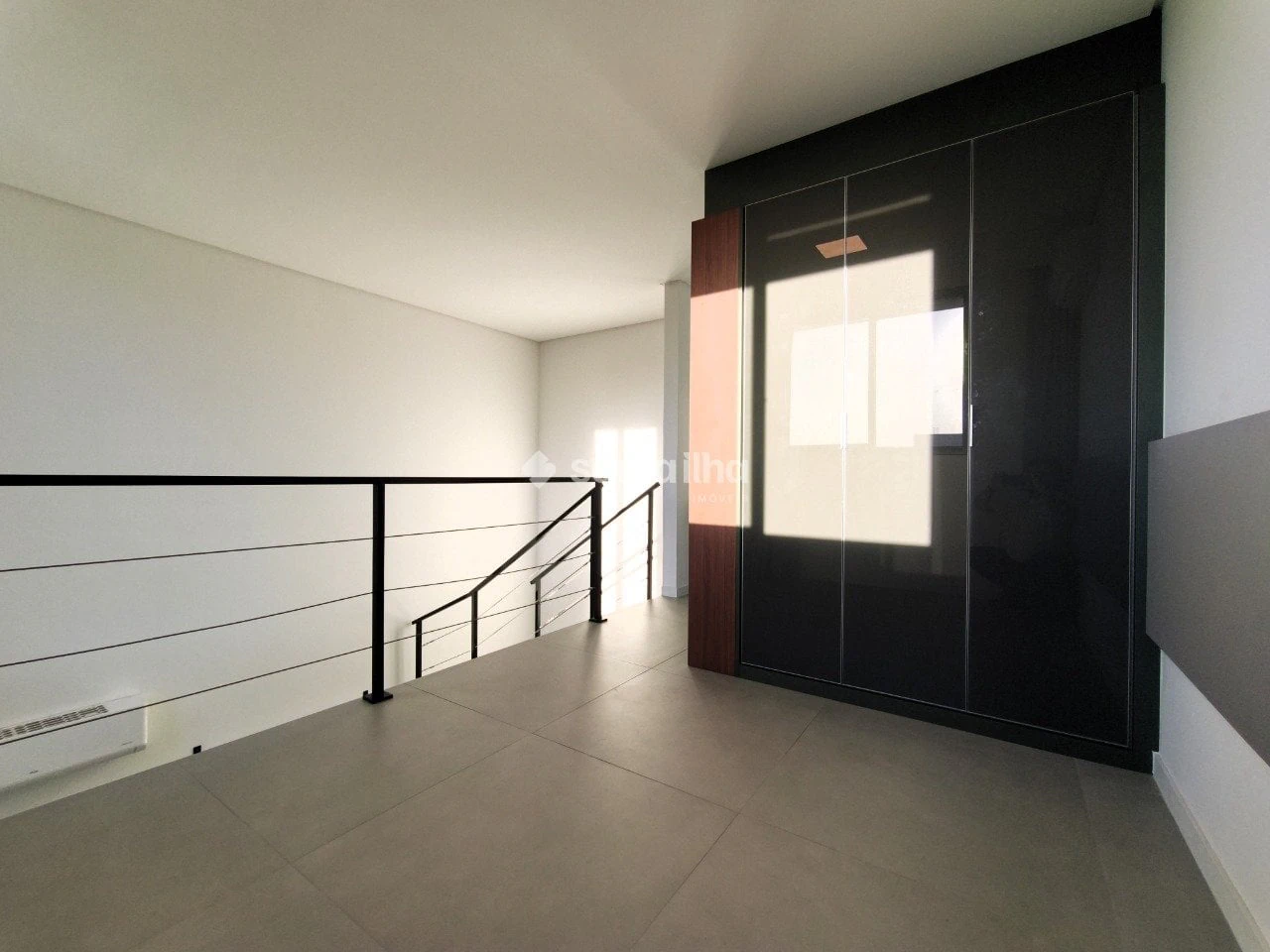 Furnished apartment, 39 m², with floor-to-ceiling windows — photo 10