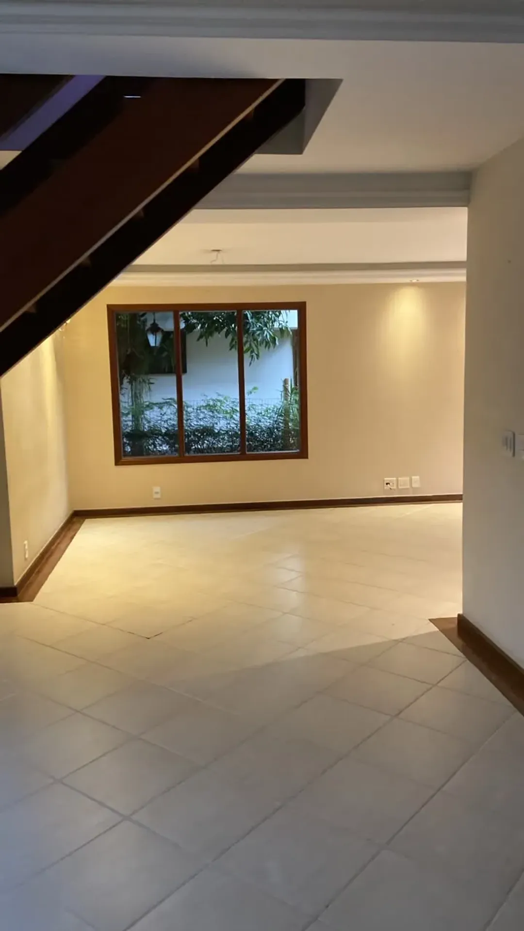 317 m² house with 3 suites, balcony grill and 3 parking — photo 20