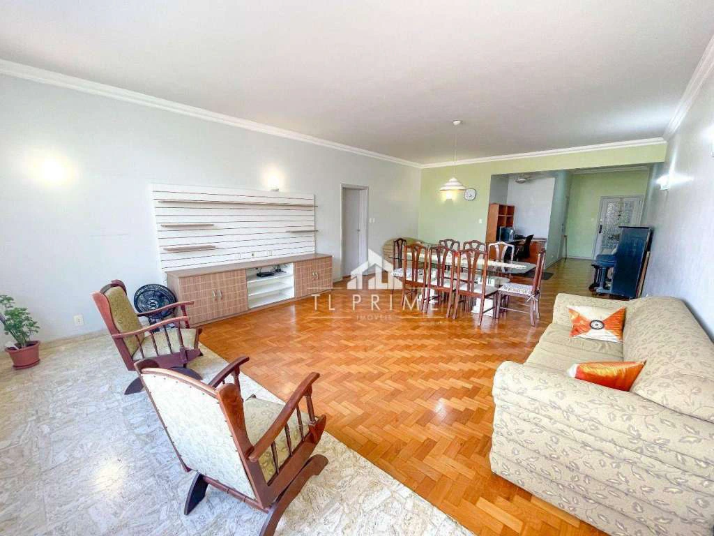 Furnished 3-bedroom apartment with 198 m² floor area