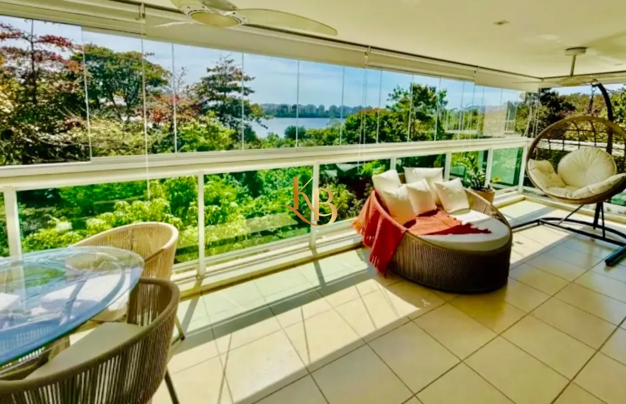 Furnished 4-bedroom apartment with enclosed balcony and grill — photo 2