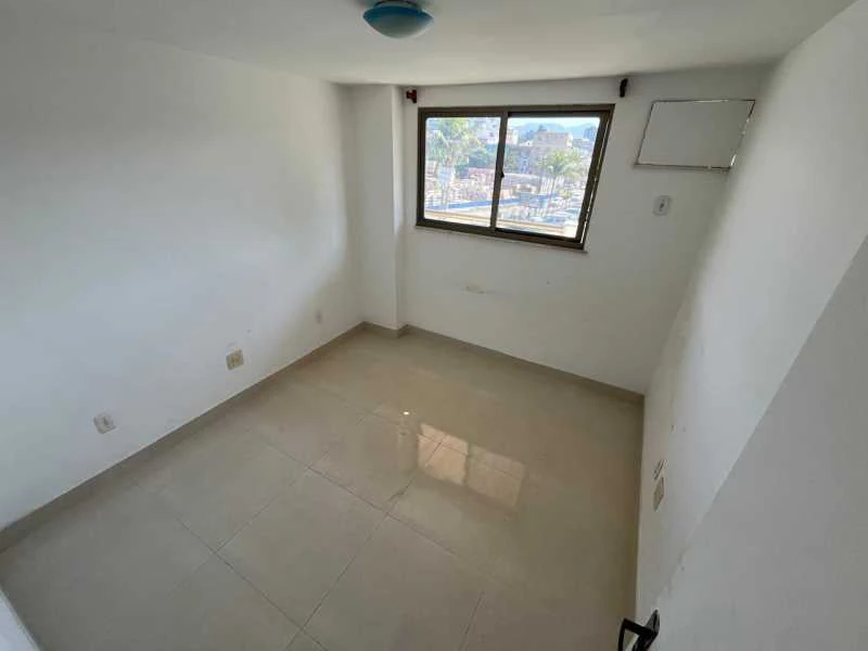 2-bedroom apartment with 1 en-suite and balcony — photo 5