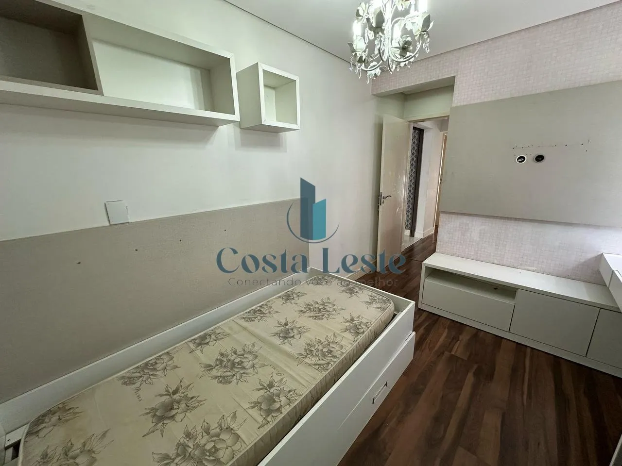 Furnished apartment, 142 m², with a grill on the balcony — photo 22