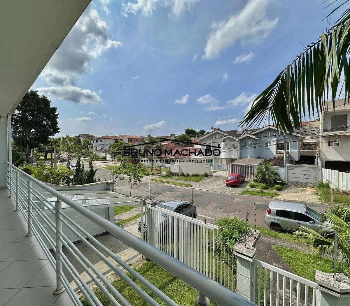3-bedroom house with a walk-in closet in Curitiba — photo 6