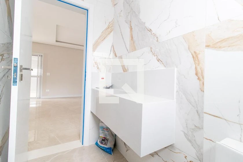Casa com 4 quartos, jardim privativo e 6 banheiros — photo 7