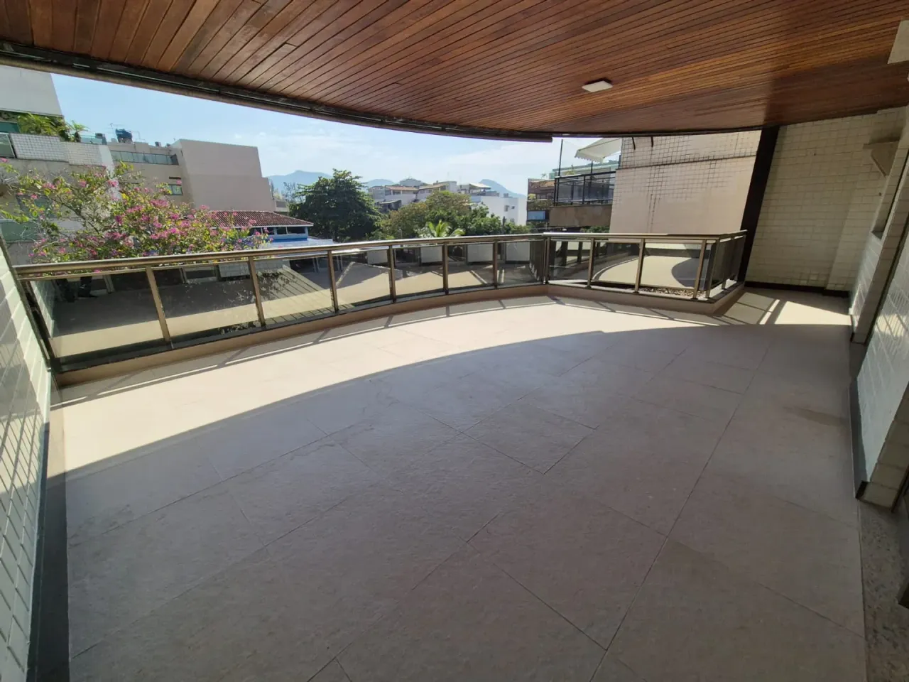Apartamento de 110 m² com 2 quartos e 3 banheiros — photo 3