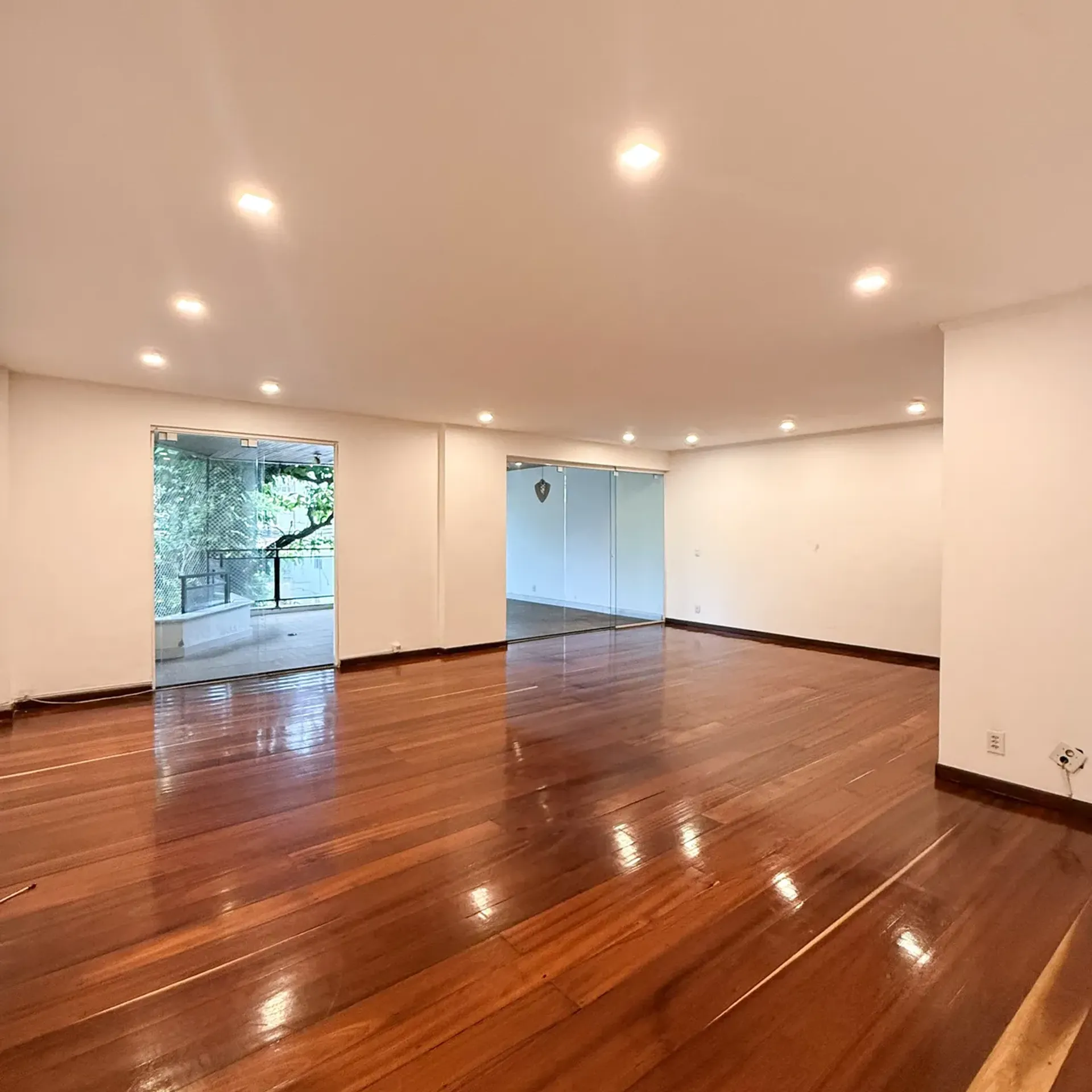 Private BBQ in a 3-bedroom apartment, 170 m² — photo 5