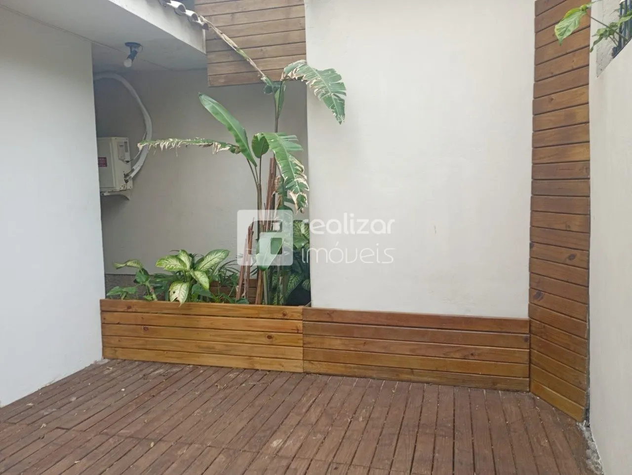 200 m² house with a private pool and a dishwasher — photo 63