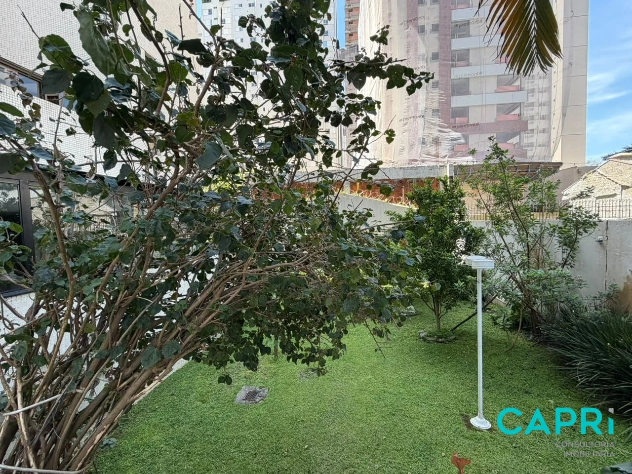 217 m² apartment with a private pool and a washing machine — photo 26