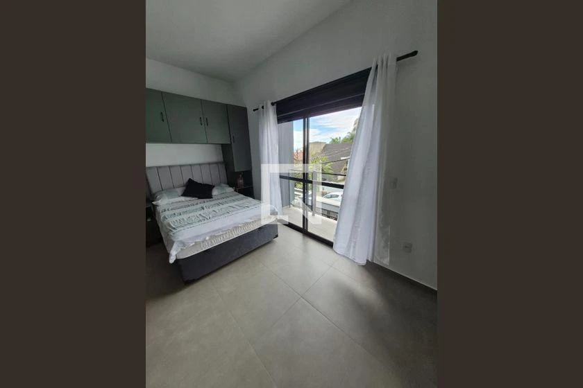 Furnished studio, 37 m², with a washing machine — photo 9