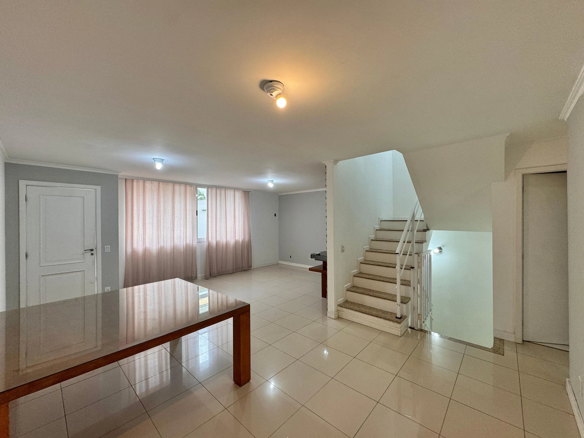 4-bedroom apartment with balcony and private BBQ grill — photo 43