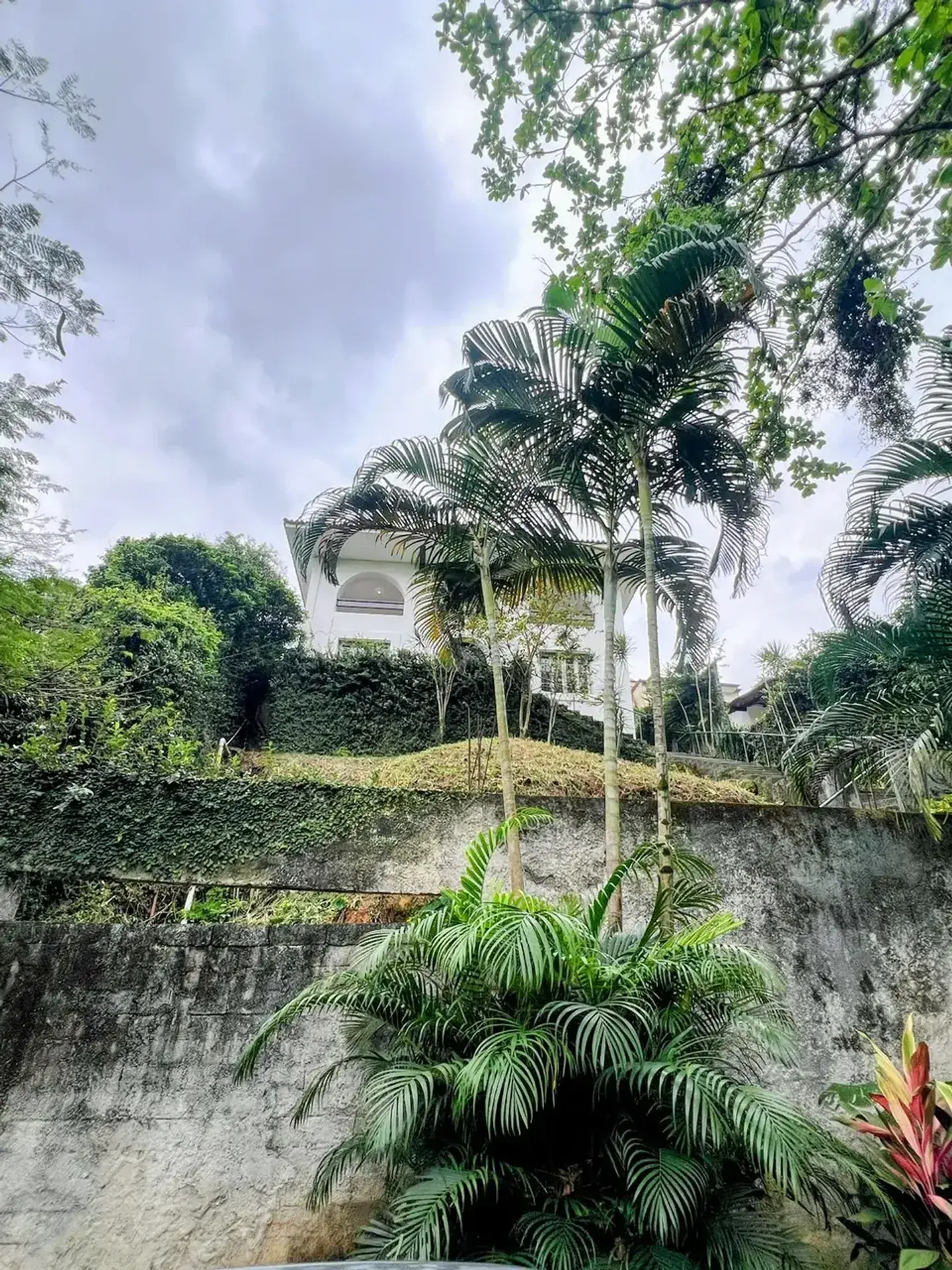 Duplex house with 4 bedrooms, 2 en-suites, 800 m² — photo 35