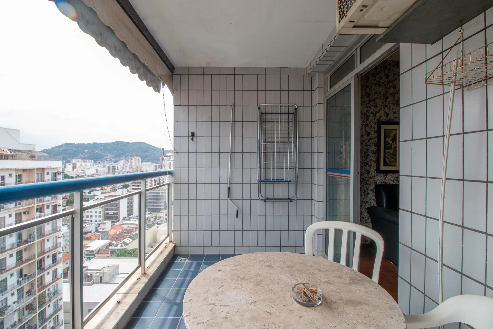 4-bedroom apartment in a building with a sauna — photo 25