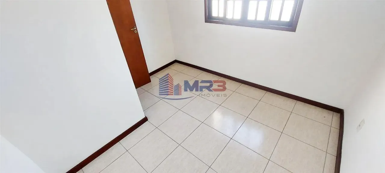 Unfurnished house with a closed kitchen and 3 bedrooms — photo 15