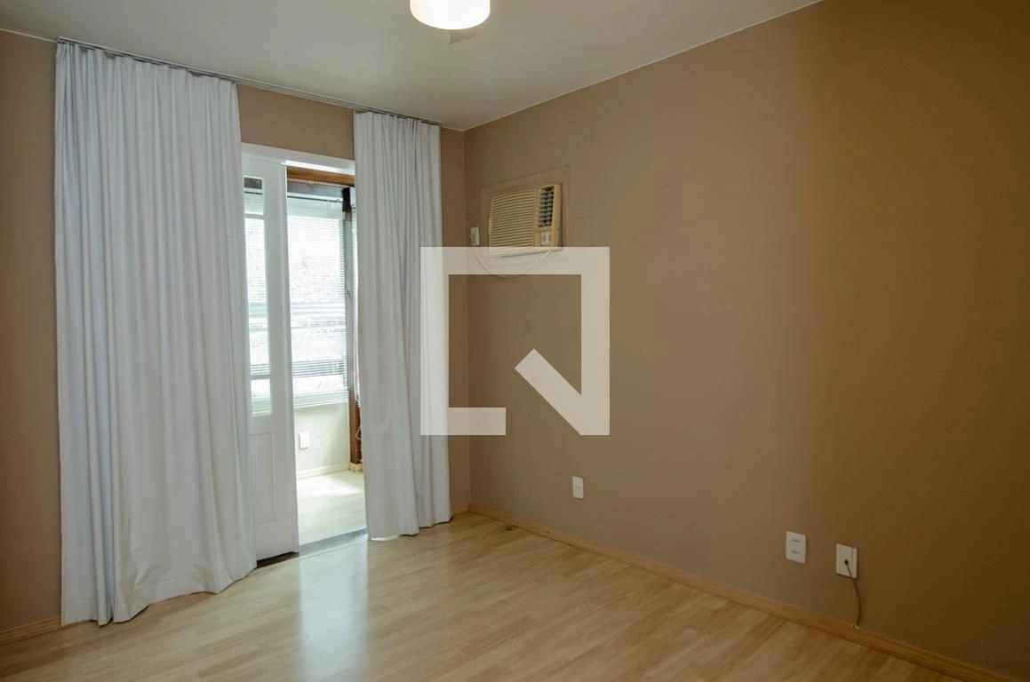 House for rent with 4 bedrooms, 4 baths and 3 parking spots — photo 4