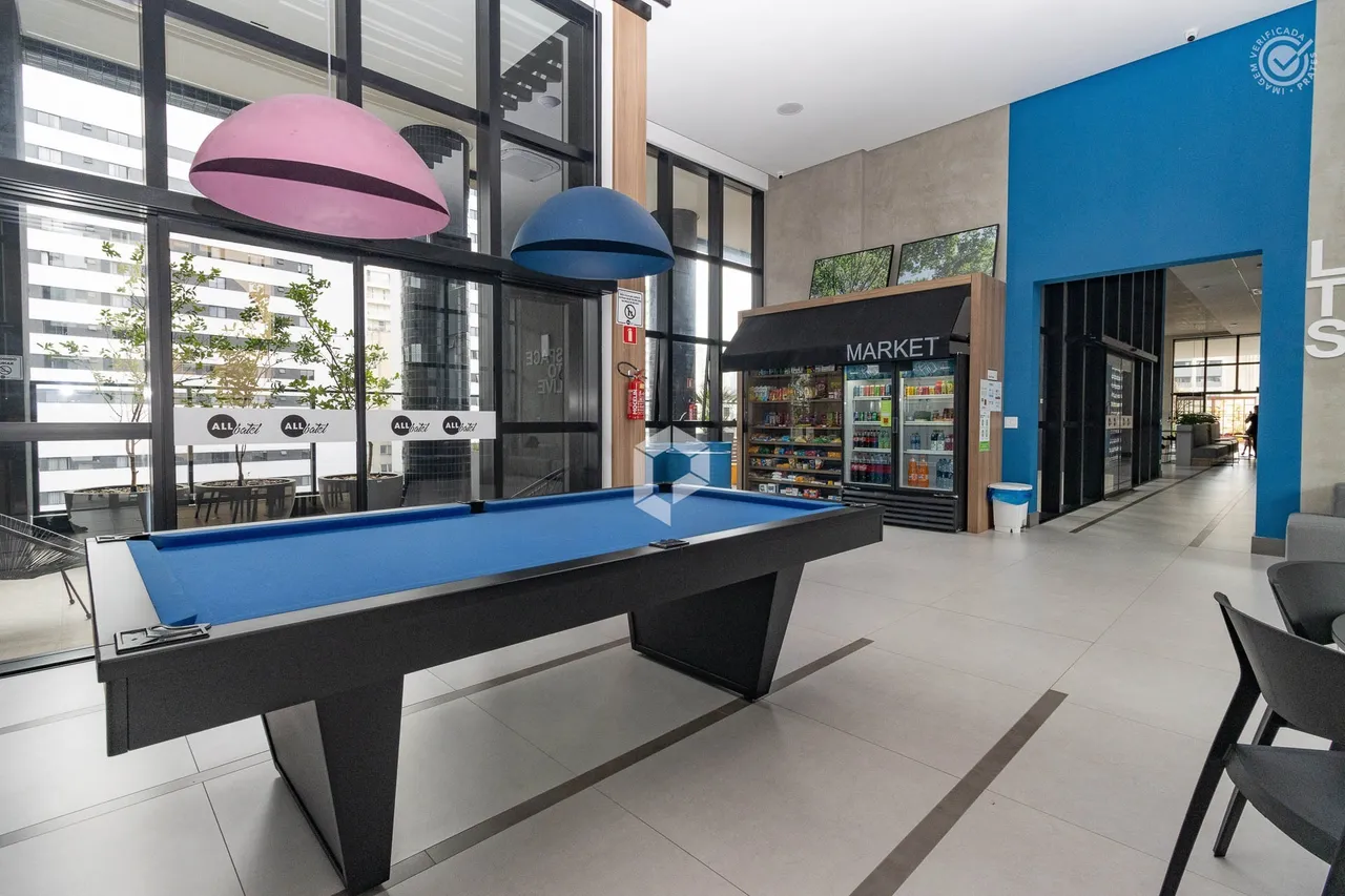 Furnished 1-bedroom apartment with open-plan kitchen — photo 31