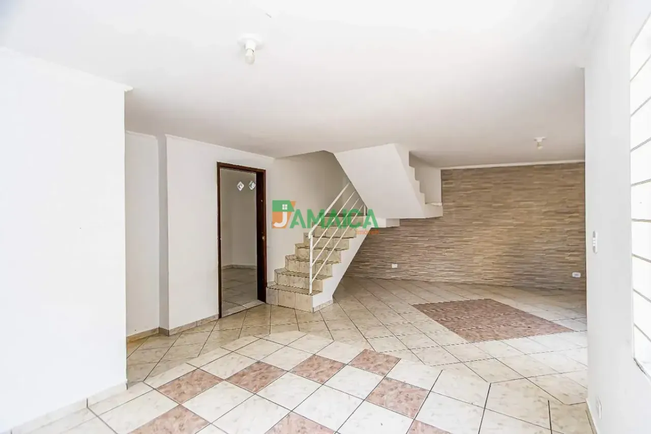 Unfurnished 101 m² house with 3 bedrooms and 3 parking — photo 5