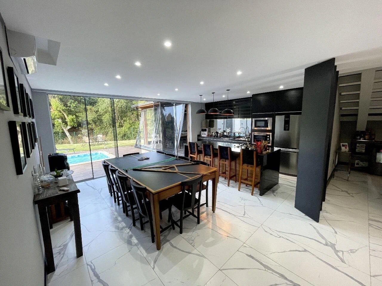 Casa amueblada de 350 m² con 5 dormitorios y 4 suites — photo 4