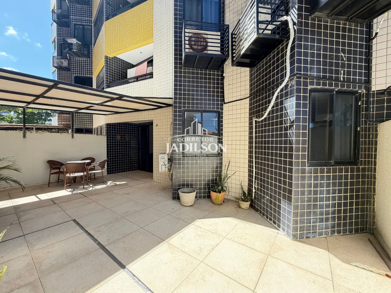 2-bedroom apartment in a building with a pool — photo 3