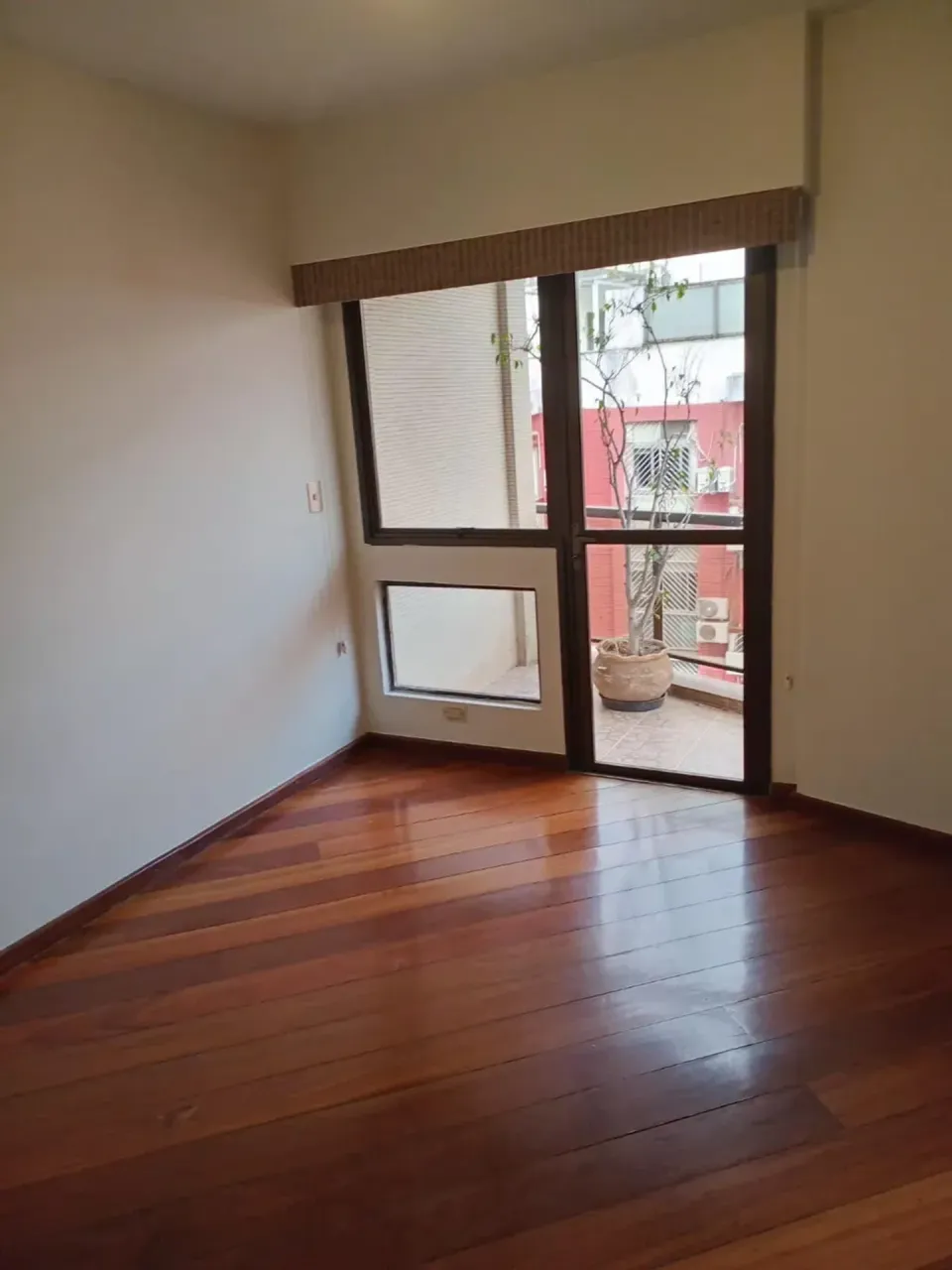 Apartamento com 2 quartos, 2 banheiros e 75 m² — photo 4