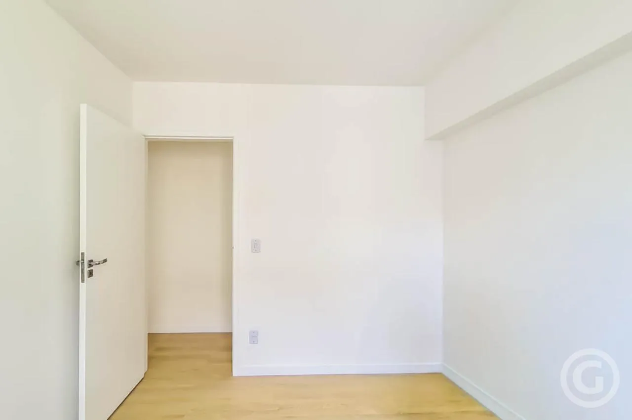 Apartment, 70 m², with wood or laminate floors — photo 16