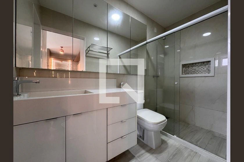 4-bedroom apartment in a building with a sauna — photo 17