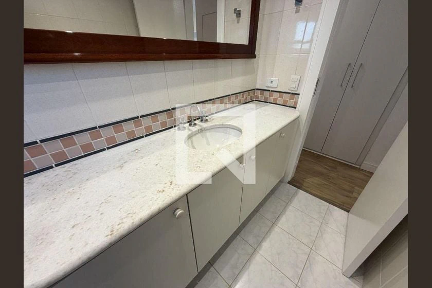 176 m² apartment with a private pool and a bathtub — photo 26