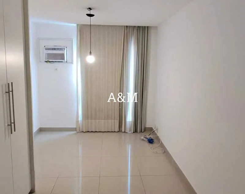 3-bedroom apartment with 4 bathrooms and a balcony — photo 11