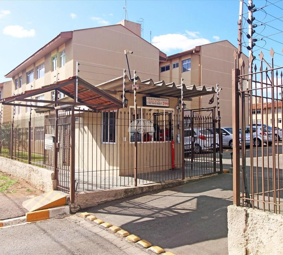Apartamento com piso de madeira ou laminado, Campo Comprido — photo 20