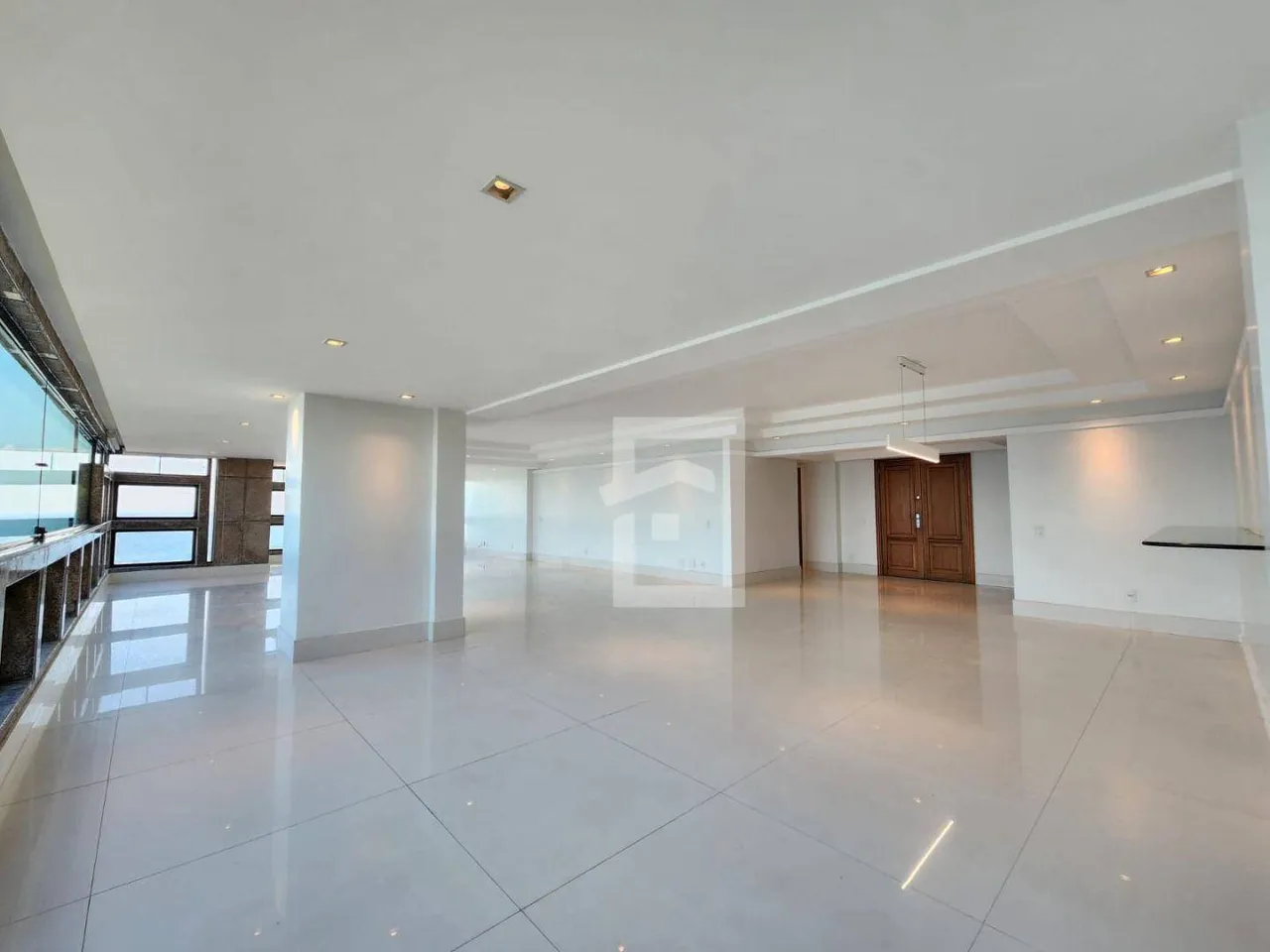 4-bedroom apartment with 315 m² and 5 bathrooms — photo 12