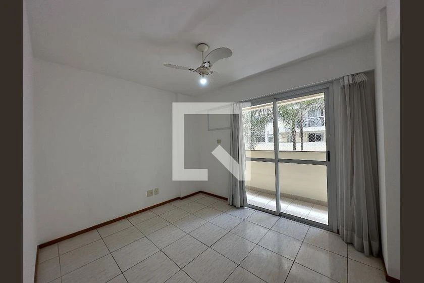 3-bedroom apartment in a building with a gym — photo 5