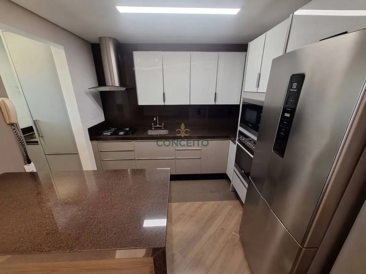 2-bedroom apartment with a walk-in closet in Florianópolis — photo 6