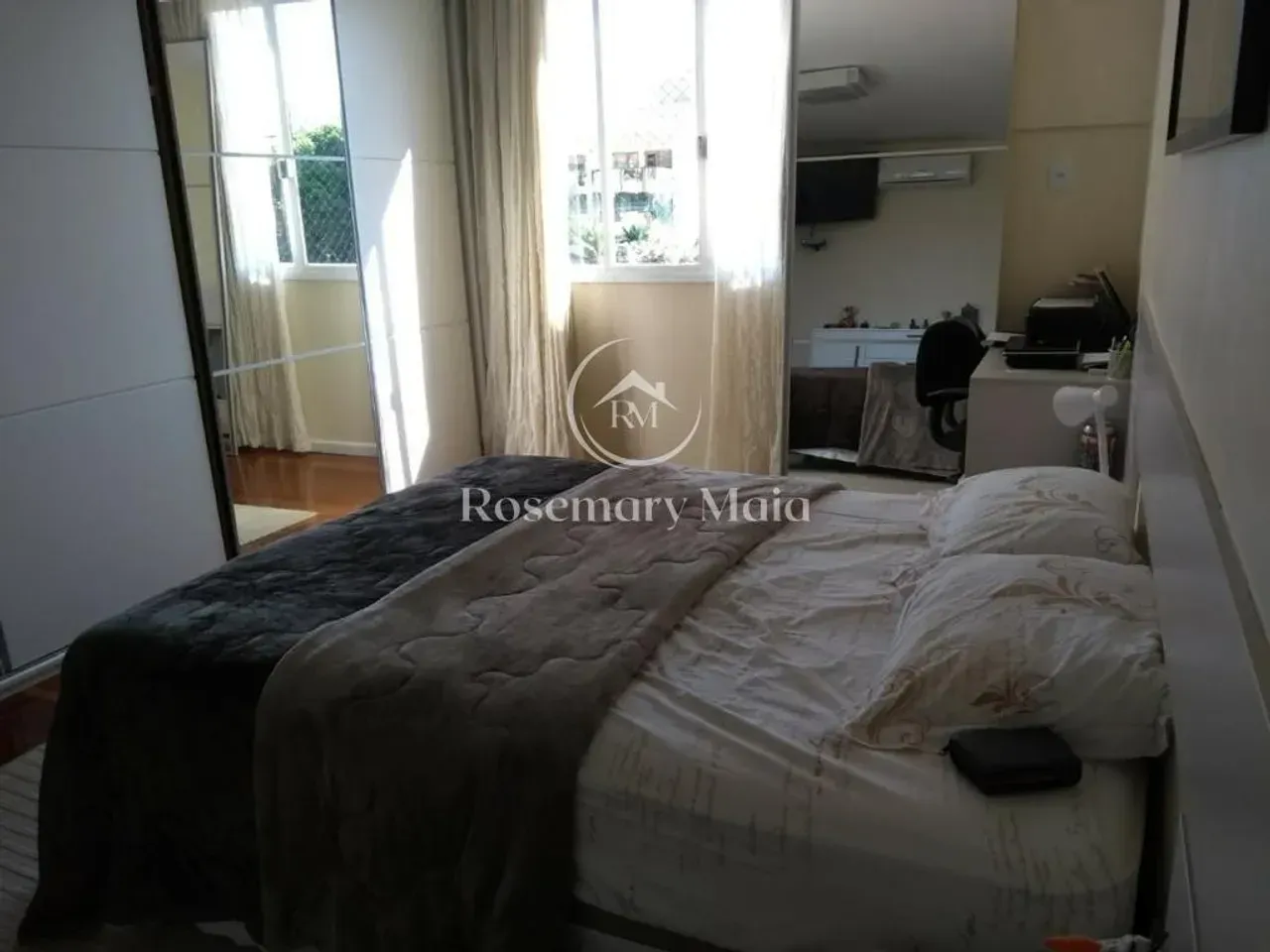 Apartamento mobiliado com 3 quartos e varanda de vidro — photo 6