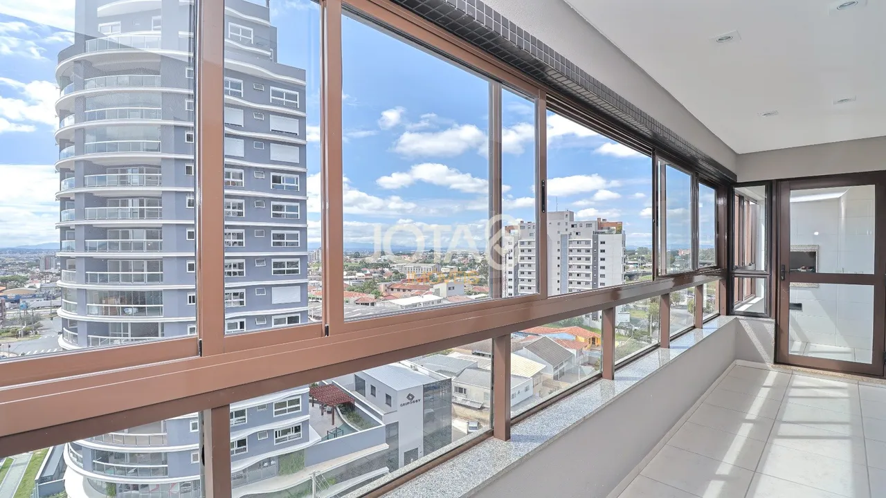 249 m² rental apartment with 3 bedrooms and a suite — photo 11