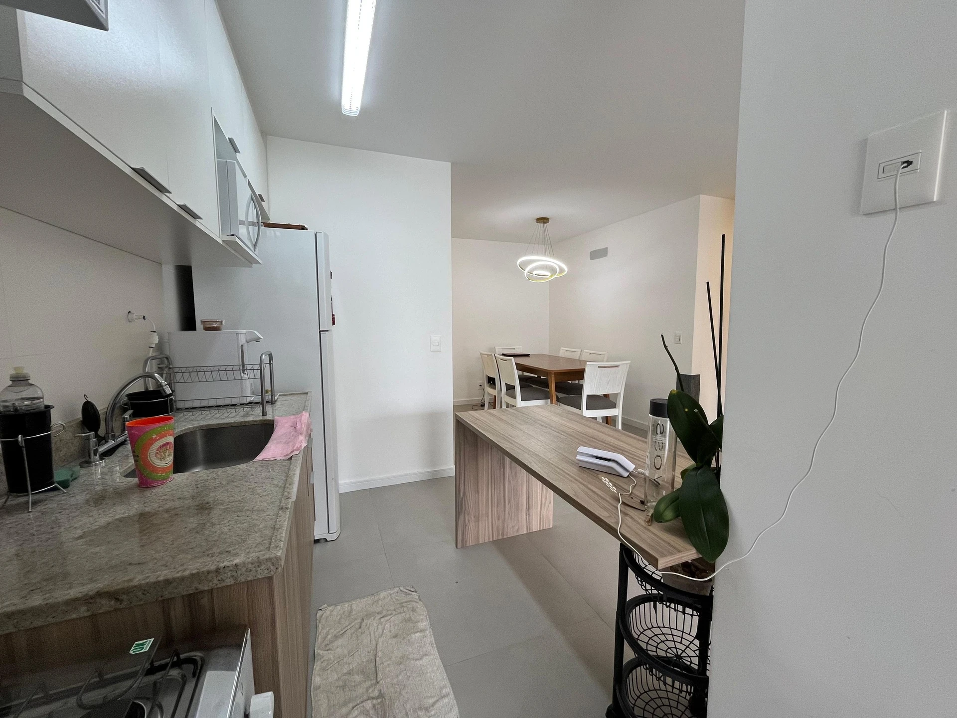 Furnished apartment, 89 m², with a glass-enclosed balcony — photo 14
