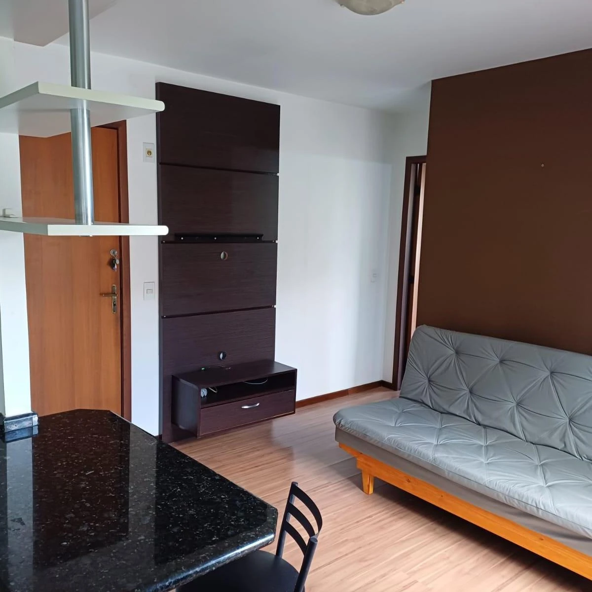 One-bedroom apartment with a washing machine in Curitiba