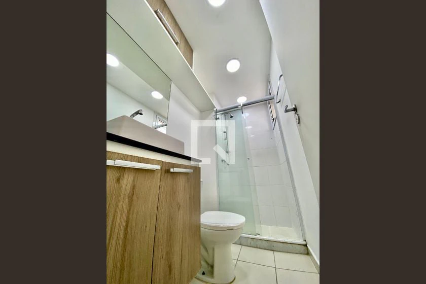 Apartamento de 2 quartos em condomínio com piscina — photo 5