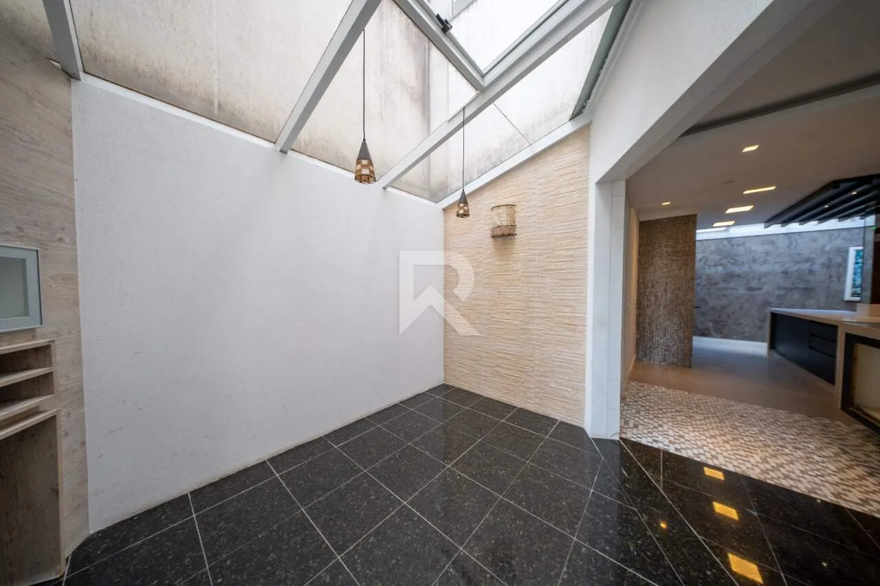 House with 4 bedrooms, private garden and 4 parking — photo 29