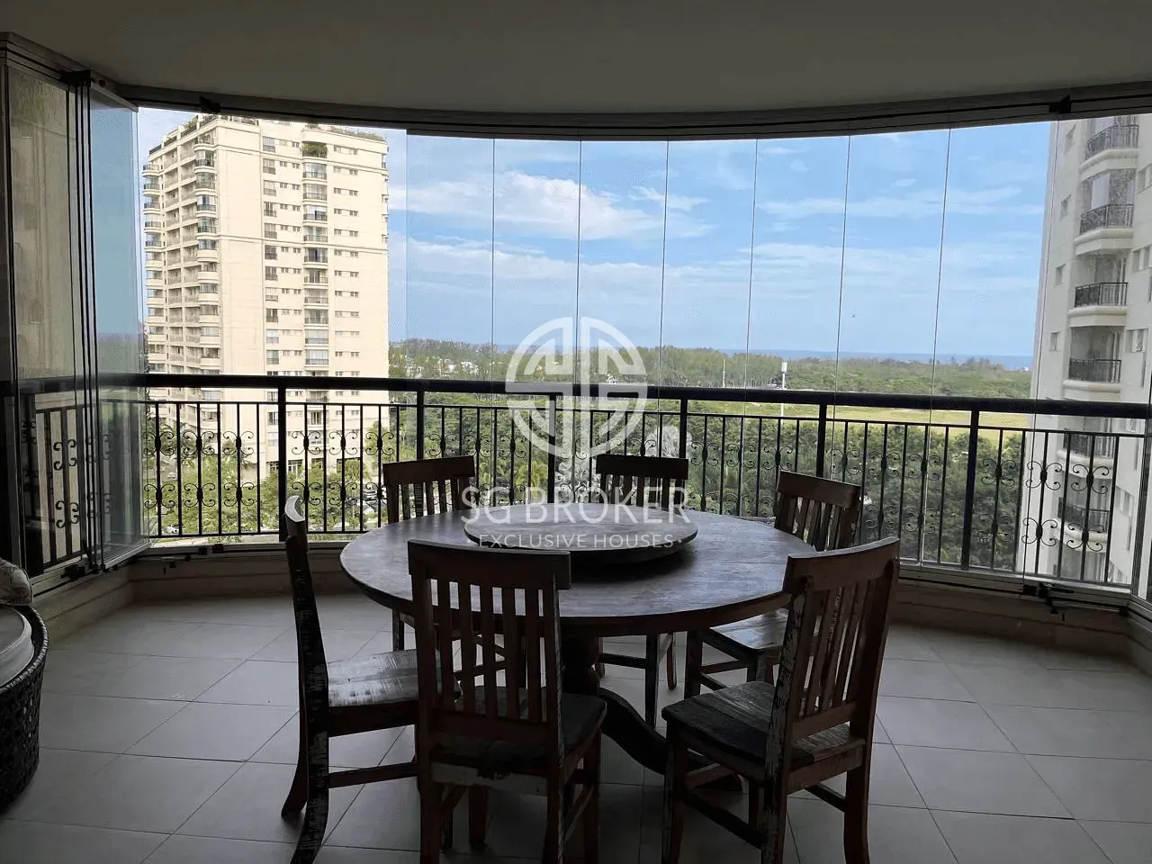 Apartamento mobiliado com 4 quartos e cozinha fechada a gás — photo 3