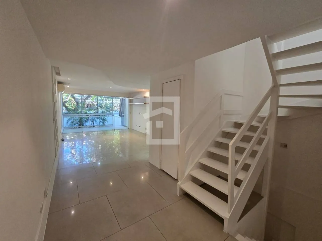 Triplex house with 4 bedrooms and 2 en-suites — photo 46