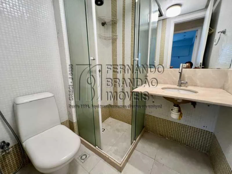 Glass-enclosed balcony in a 3-bedroom apartment, 91 m² — photo 7