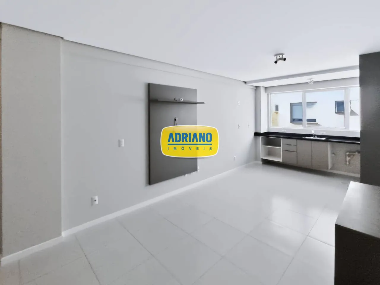 1-bedroom apartment with open-plan kitchen — photo 2