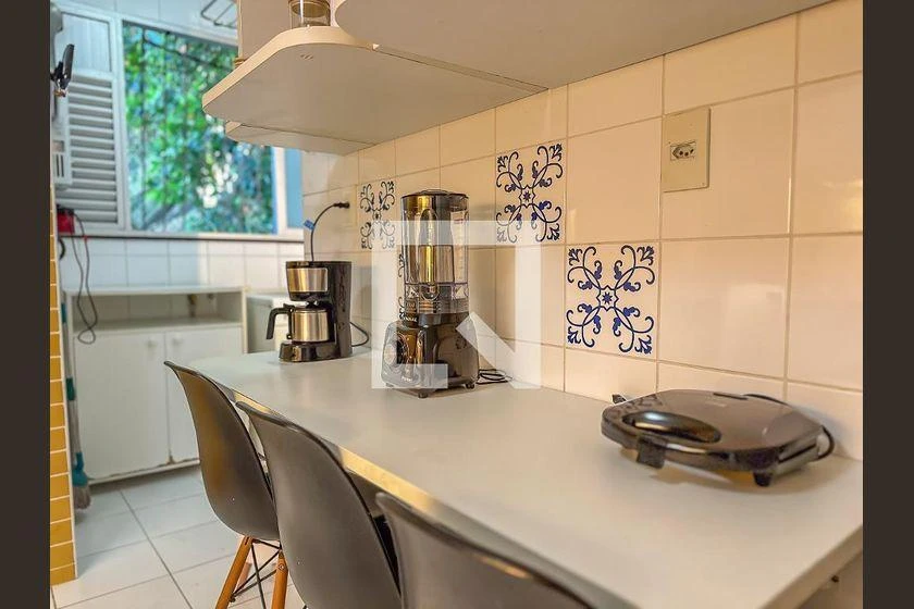 Furnished apartment with 2 bedrooms and 80 m² — photo 24
