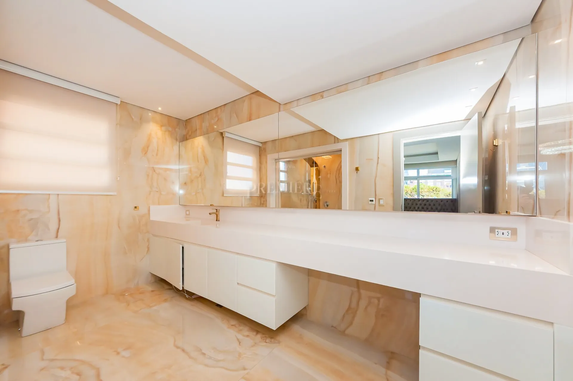 Furnished 2-bedroom apartment with 3 bathrooms — photo 39