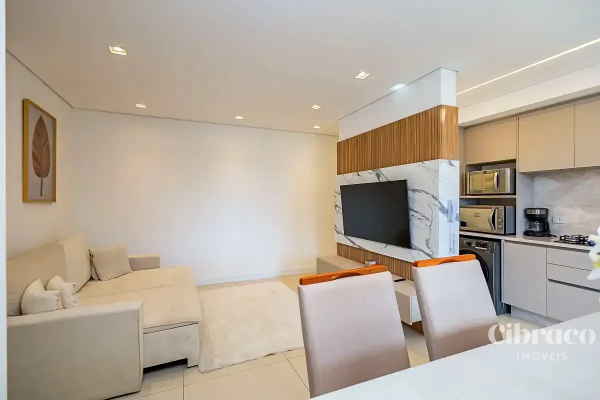 110 m² apartment with 2 bedrooms and a balcony — photo 3