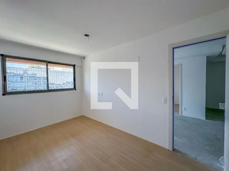 2-bedroom apartment in a building with a gym — photo 17