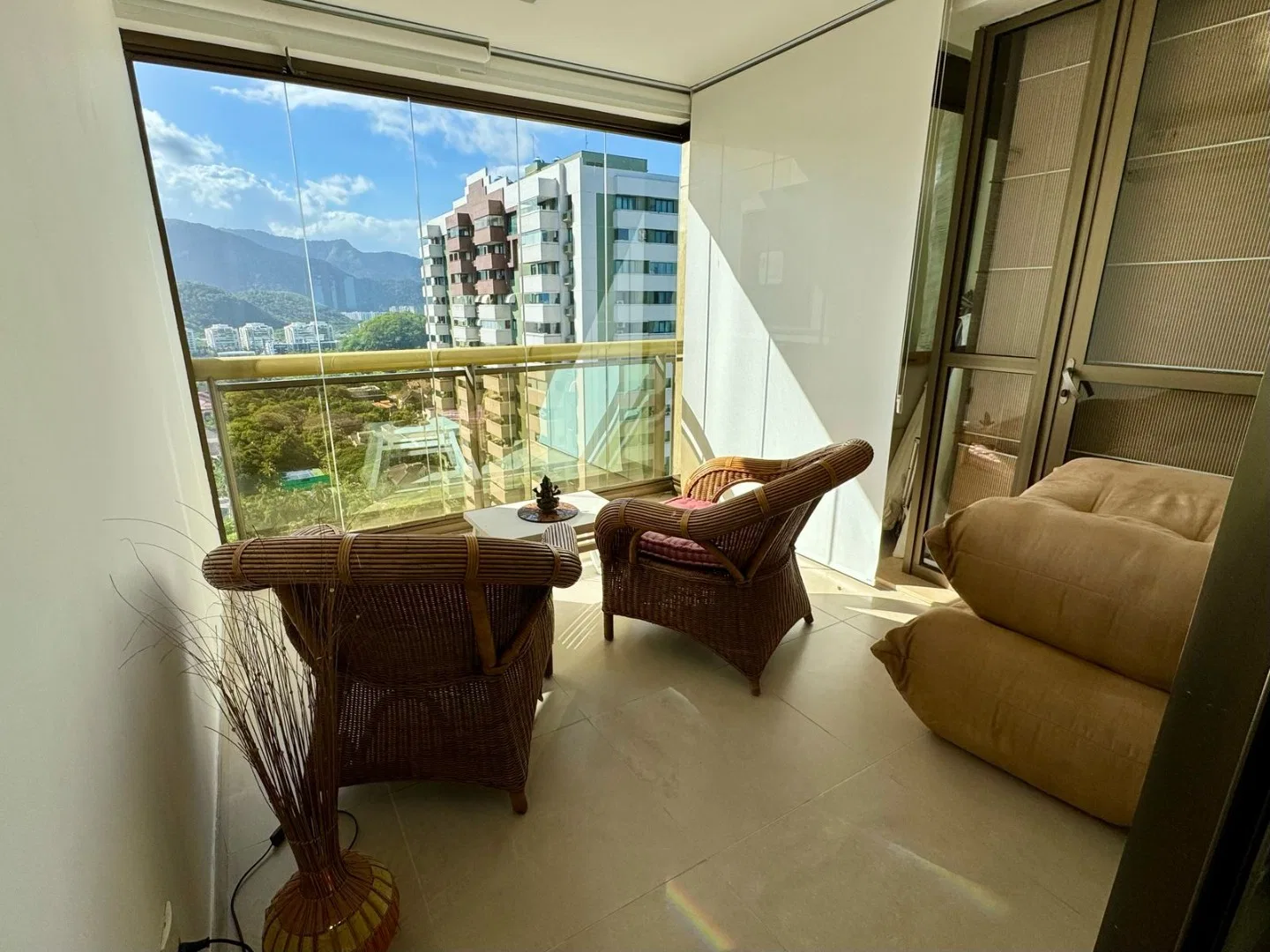 Apartamento mobiliado com 4 quartos e 260 m² — photo 3