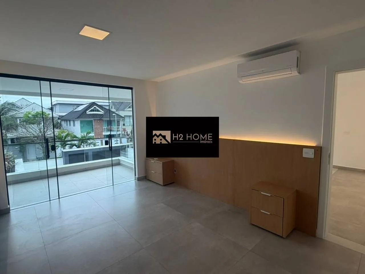 Garden in a 4-bedroom house, 290 m² — photo 5